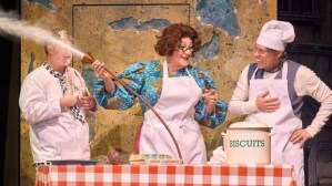 First look at Ian McKellen, John Bishop and more in ”Mother Goose”