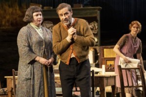”Dancing at Lughnasa” at the National Theatre – review