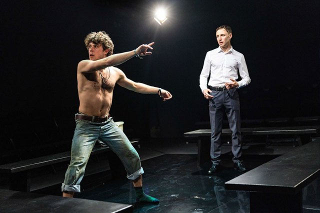 Leaves of Glass at the Park Theatre – review - Vimarsana News