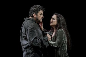 <em>Andrea Chénier</em> (Grand Theatre, Leeds – tour)