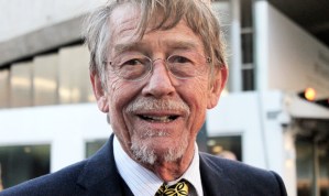 John Hurt withdraws from <em>The Entertainer</em>