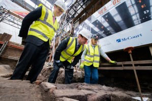 Work begins on Shakespeare playhouse excavation