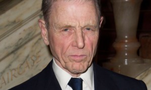 Edward Fox to star in <em>Sand in the Sandwiches</em> in the West End