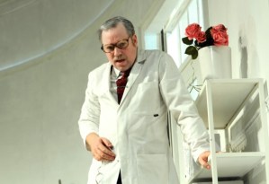 Review: <em>What the Butler Saw</em> (Leicester Curve)
