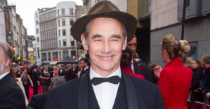 Mark Rylance to read Howard Zinn's work at anti-war event