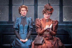 Review: <em>The Importance of Being Earnest</em> (Vaudeville Theatre)