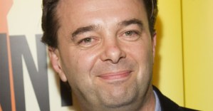 Hampstead Theatre artistic director Edward Hall to step down