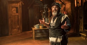 <em>Fiddler on the Roof</em> extends in the West End