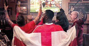 <em>Sing Yer Heart Out for the Lads</em> cast announced at Chichester Festival Theatre pop-up