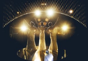 <em>Dreamgirls</em> announces new 2021 tour dates