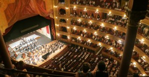Government issues guidance on staging safe performances