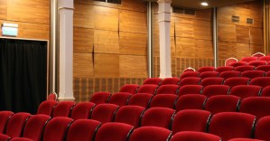 UK government postpones beginning of indoor performances due to coronavirus rate of infection