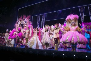 Culture Secretary: Guidance around indoor shows without social distancing may not come until 'November at the earliest'