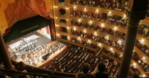 Social distancing in theatres could be dropped 'within weeks', Culture Secretary says testing is key