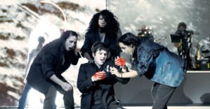 David Bowie and Enda Walsh's <em>Lazarus</em> musical to be streamed in January