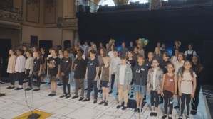 <em>Matilda the Musical</em> extends West End run and releases "When I Grow Up" performance