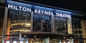 Anti-vaccination protestors interrupt Milton Keynes Theatre pantomime