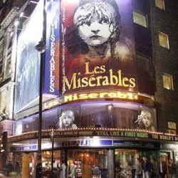New survey paints 'overwhelmingly positive picture' of UK theatre