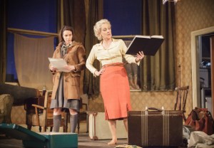 Lesley Sharp shines in National's <em>Taste of Honey</em>