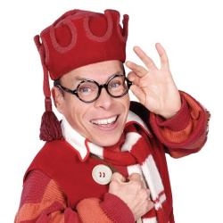 Warwick Davis and Tam Ryan join Presley's <em>Snow White</em> in Manchester