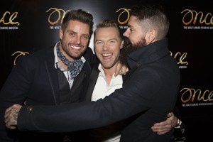Boyzone show their support for Ronan Keating's stage debut in <em>Once</em>