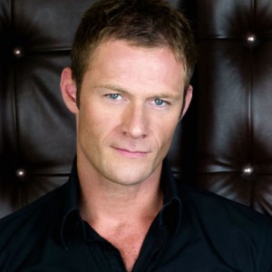 Steven Houghton joins Danielle Hope in <em>Sound of Music</em> tour