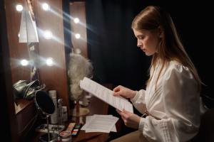 New theatre freelancers survey highlights ‘underpaid and overworked’ status of the industry