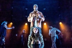 Romeo and Juliet review – Rebecca Frecknall’s propulsive Almeida production