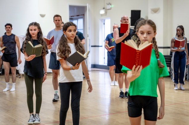 Tilly-Raye Bayer, Eirini Louskou & Mollie Casserley in rehearsals for The Book Thief, © Steve Gregson