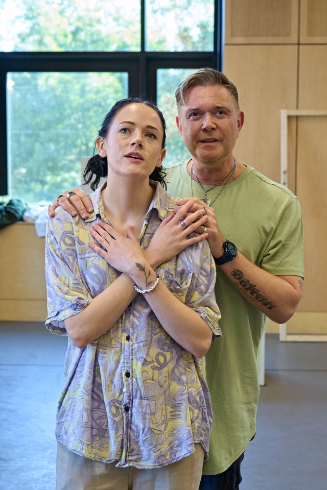 Elena Skye (Twiggy), Darren Day (Michael Whitney) credit Manuel Harlan Elena Skye (Twiggy), Darren Day (Michael Whitney)