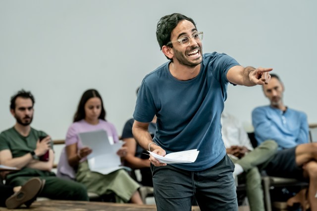 Sid Sagar (Narayan Apte) and company in rehearsal for The Father and the Assassin at the National Theatre 2023. Credits Marc Brenner 0585 Sid Sagar in rehearsal for The Father and the Assassin at the National Theatre