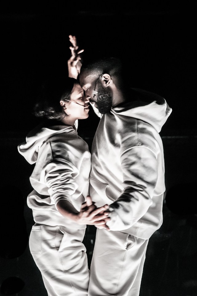 Taylor Russell (Connie) and Paapa Essiedu (Tristan) in The Effect at the National Theatre. Photo by Marc Brenner 5610