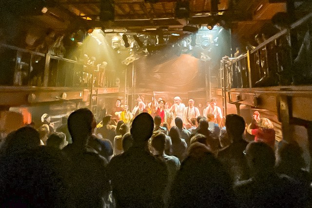 The company of The Lord of the Rings during their curtain call, © Alex Wood