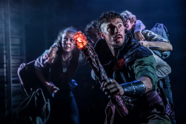 LOTR Aaron Sidwell Aragorn cPamela Raith.jpg