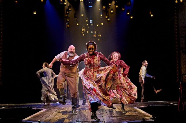 A scene from the 2023 production of A Christmas Carol at the Old Vic