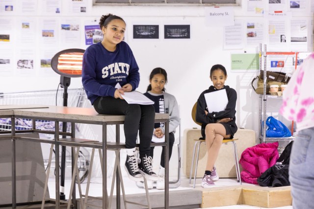 Chioma Nduka, Renee Hart, Alayna Anderson in rehearsals for Standing at the Sky's Edge in the West End. ©CameronSlaterPhotography Chioma Nduka, Renee Hart, Alayna Anderson in rehearsals for Standing at the Sky's Edge in the West End. ©CameronSlaterPhotography
