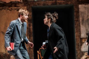Nachtland at the Young Vic review – an intriguing blend of German experimentalism and British farce