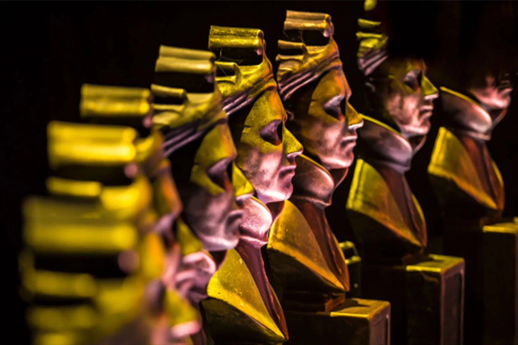Olivier Awards Statues Waldorf 7.jpg