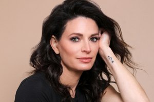 Jackie Burns completes cast of Burlesque musical