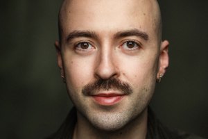 Rob Madge to star in Buyer & Cellar in London and Plymouth