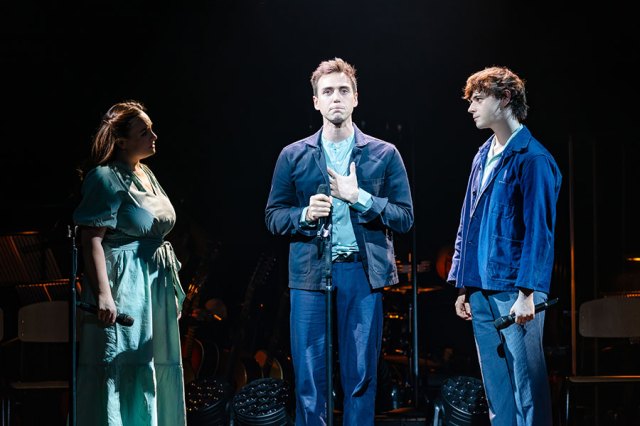 Charlotte Wakefield, Jamie Muscato and Jack Wolfe in Spring Awakening, © Danny Kaan