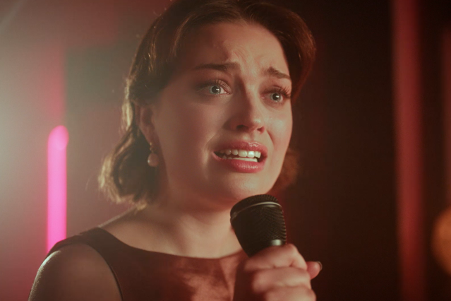 Rhea Norwood in the music video