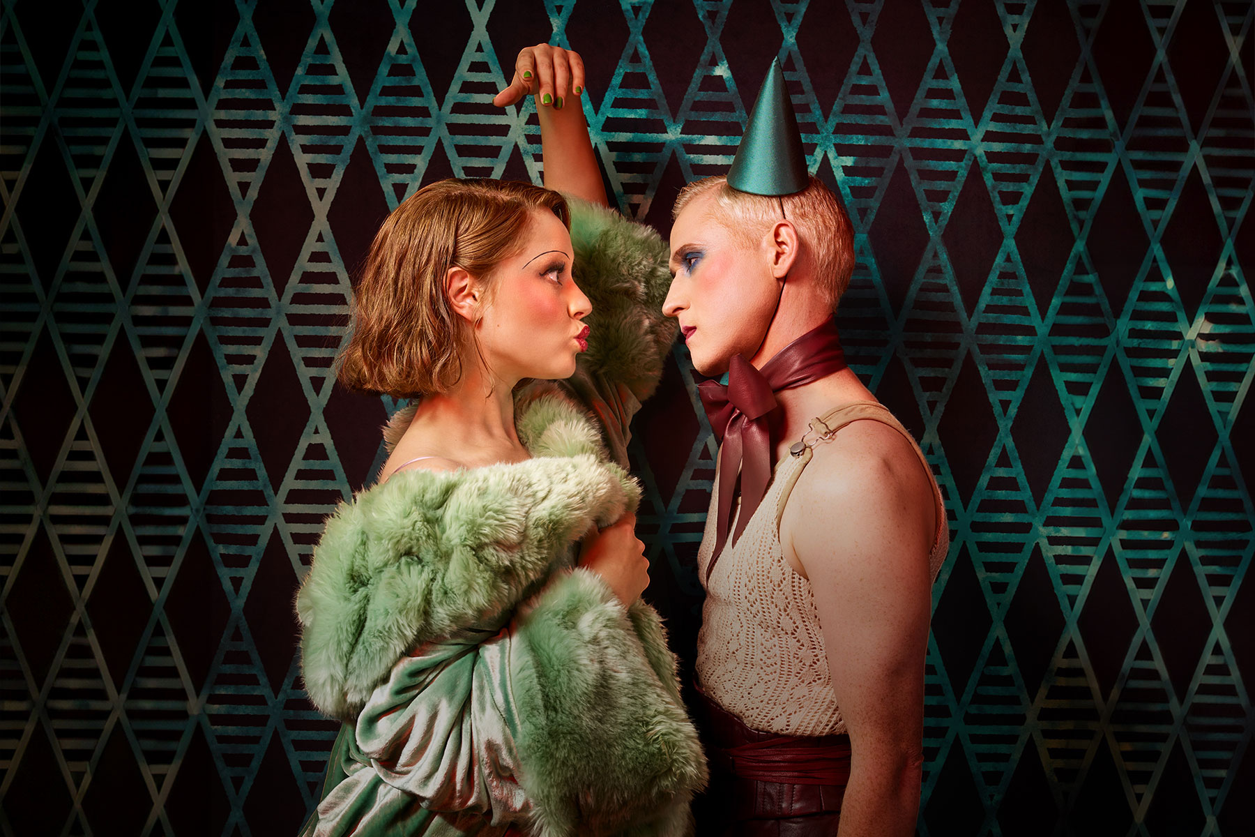 New photos of Katherine Langford and Adam Gillen in Cabaret released