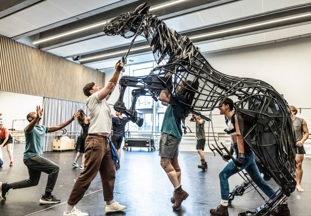The cast of War Horse in rehearsals. Credit Pamela Raith Photography. 016