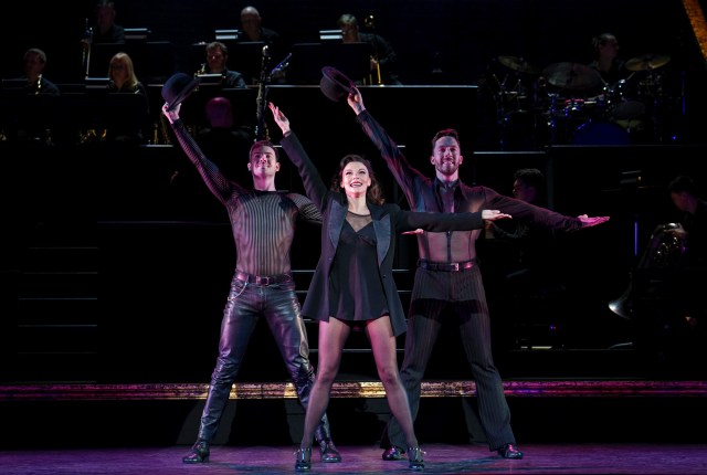CHICAGO. Faye Brookes (Roxie Hart) and Company. Photo Paul Coltas (2)
