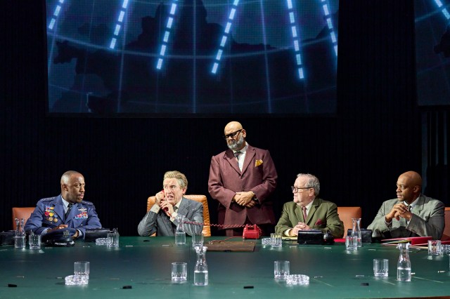 Dr.Strangelove, Giles Terera (Turgidson) Steve Coogan (President Muffley), Tony Jayawardena (Bakov), Mark Hadfield (Faceman) Oliver Alvin Wilson (Jefferson) photo by Manuel Harlan 193