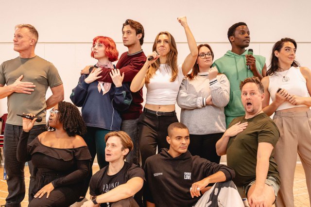 The cast of Titanique, © Mark Senior