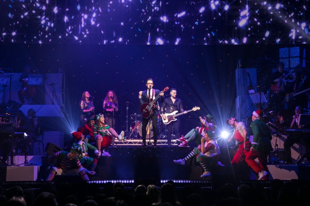 'The Christmasaurus' curtain, Press Night, London, UK 22 Dec 2017