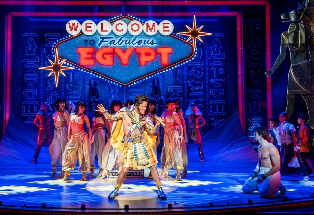JATATD Donny Osmond as Pharaoh and Company 2 (c) Tristram Kenton