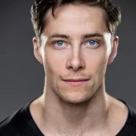 vipwp contentuploadssites3202502actor detail image 30473 86cc7f.jpg